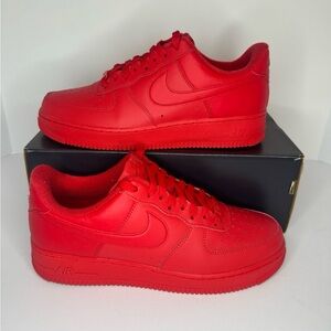 Nike Air Force 1 Triple Red – Size 10 – VNDS – OG Box